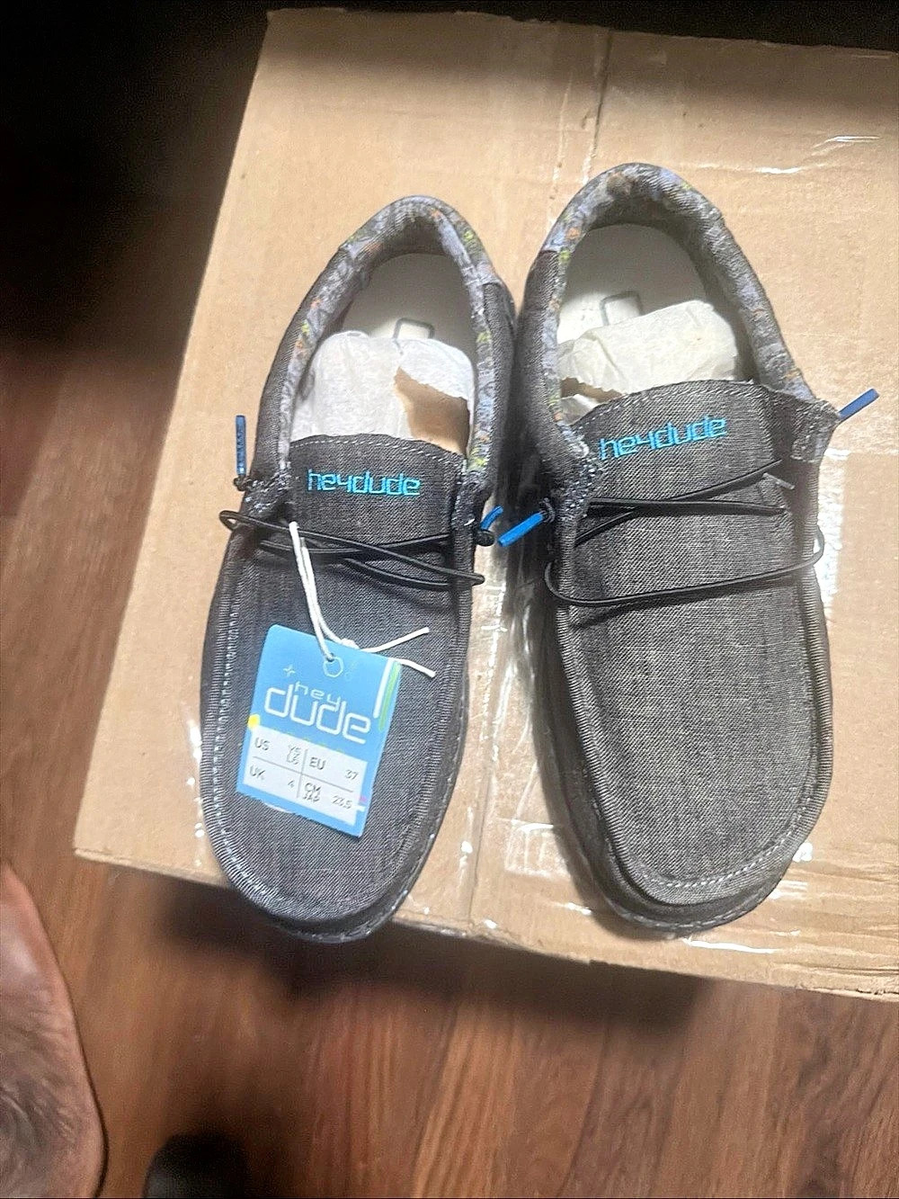 Hey Dude Wally Y5 L6 Chambray Wave Ride Loafers
